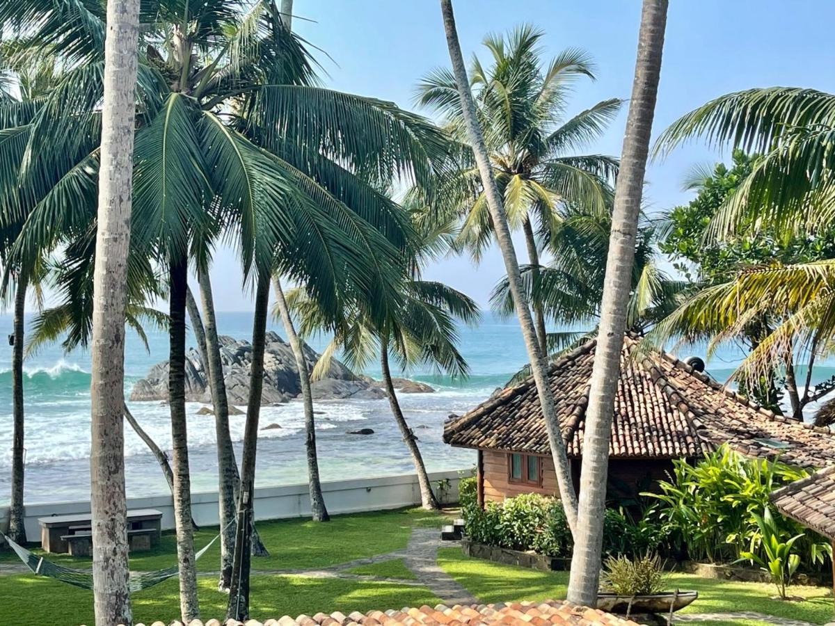 Rockside Cabanas Hotel Unawatuna Exterior foto